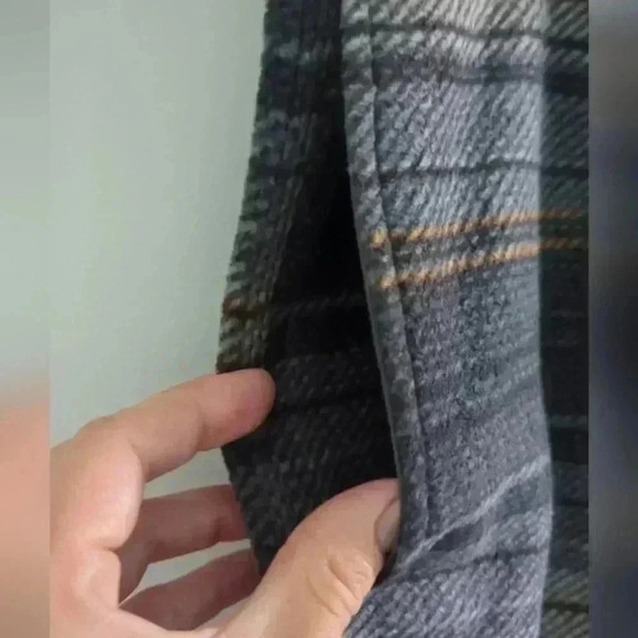 VISSLA | Men's ECO-ZY 18.5" Sofa Surfer Polar Fleece Shorts - Picture 2 of 6